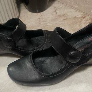 Pikolinos Black leather Maryjane pumps Sz 40 (9-9.5)